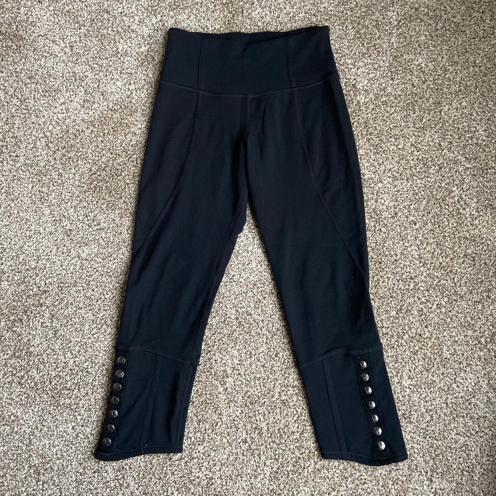Rare Lululemon Cropped Snap Leggings